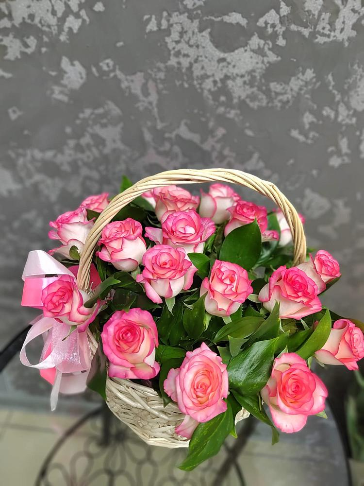 Цветочная композиция из Розы в корзине в Чусовом