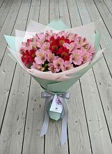 Букет цветов из:  Альстромерии в Чусовом