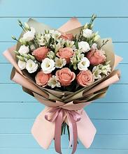 Букет цветов из:  Розы, Альстромерии и Лизиантусы в Чусовом