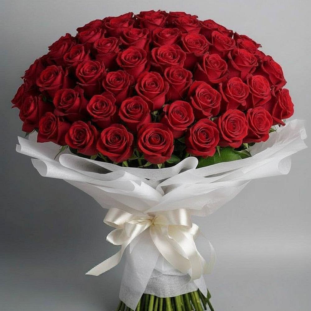 Букет 101 Красная роза Блэк Мэджик в Чусовом