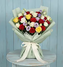 Букет цветов из:  Розы в Чусовом