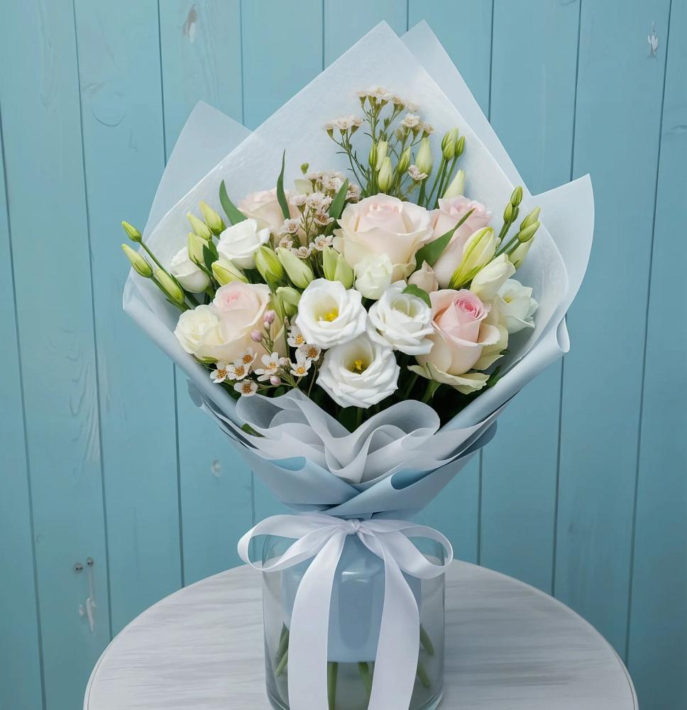 Букет цветов из: Розы и Лизиантусы в Чусовом