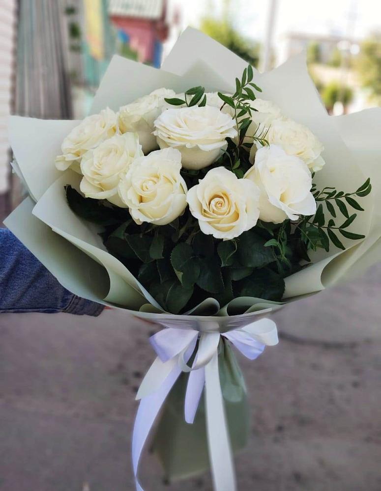 Букет Белые розы Проуд в Чусовом