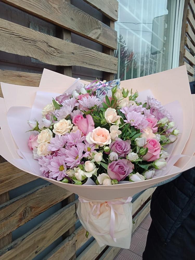 Букет цветов из: Розы и Хризантемы в Чусовом