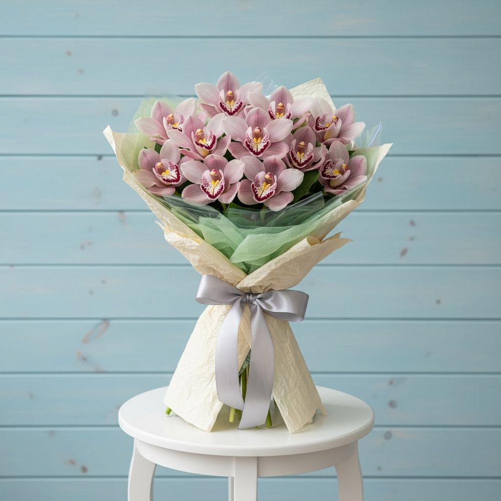 Букет цветов из: Орхидеи и Розы в Чусовом