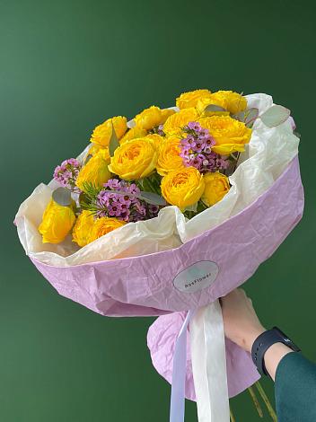 Букет Кустовые желтые розы в Чусовом