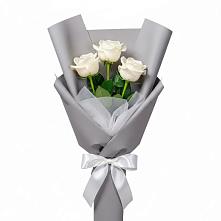 Букет 3 белые розы в Чусовом