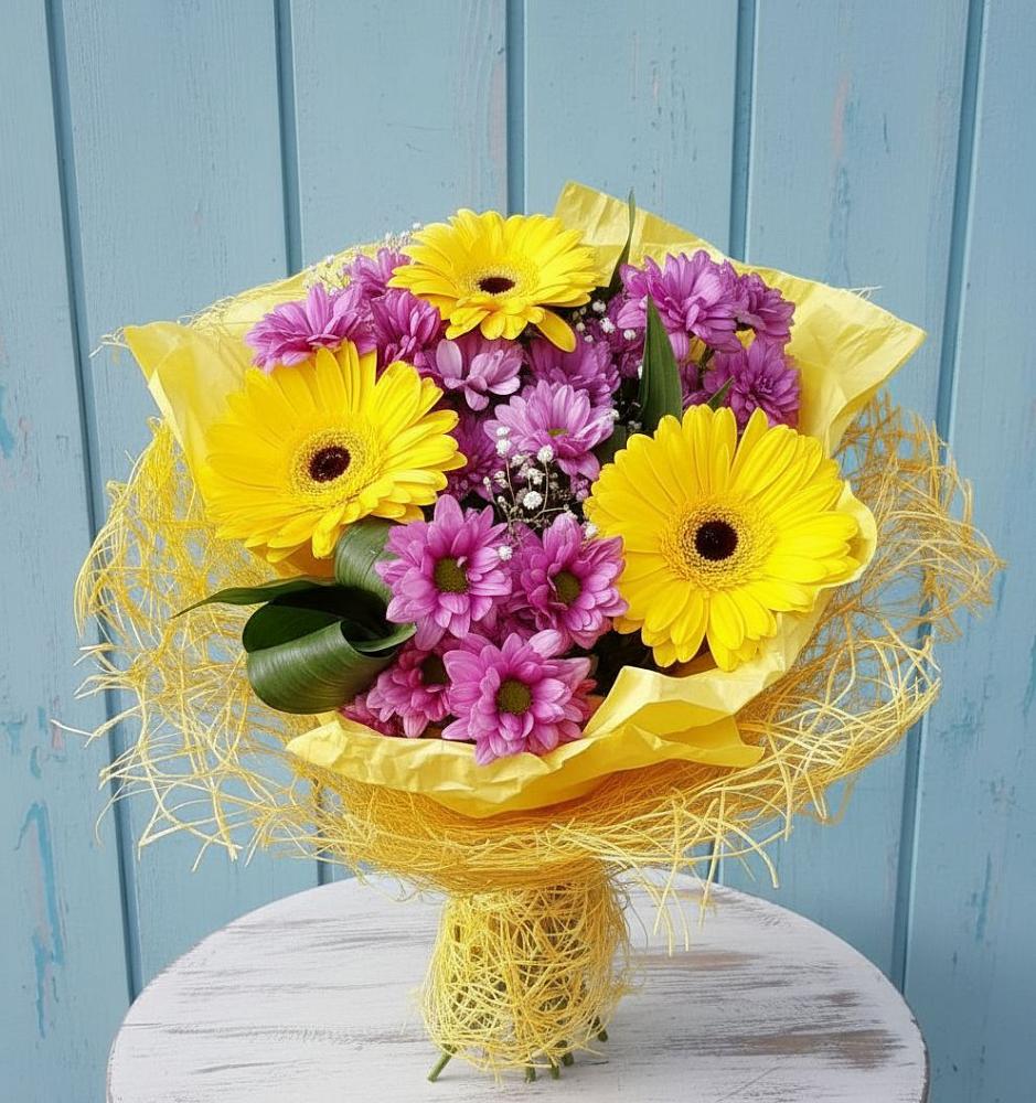 Букет цветов из: Хризантемы и Герберы в Чусовом