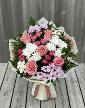 Букет цветов из:  Альстромерии, Гвоздики, Розы и Хризантемы в Чусовом