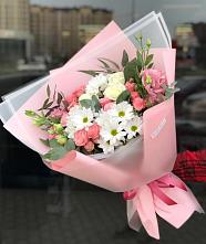 Букет цветов из:  Розы, Лизиантусы и Хризантемы в Чусовом