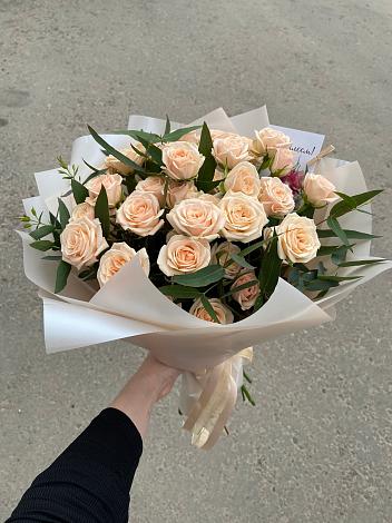 Букет Кремовые розы Латте в Чусовом