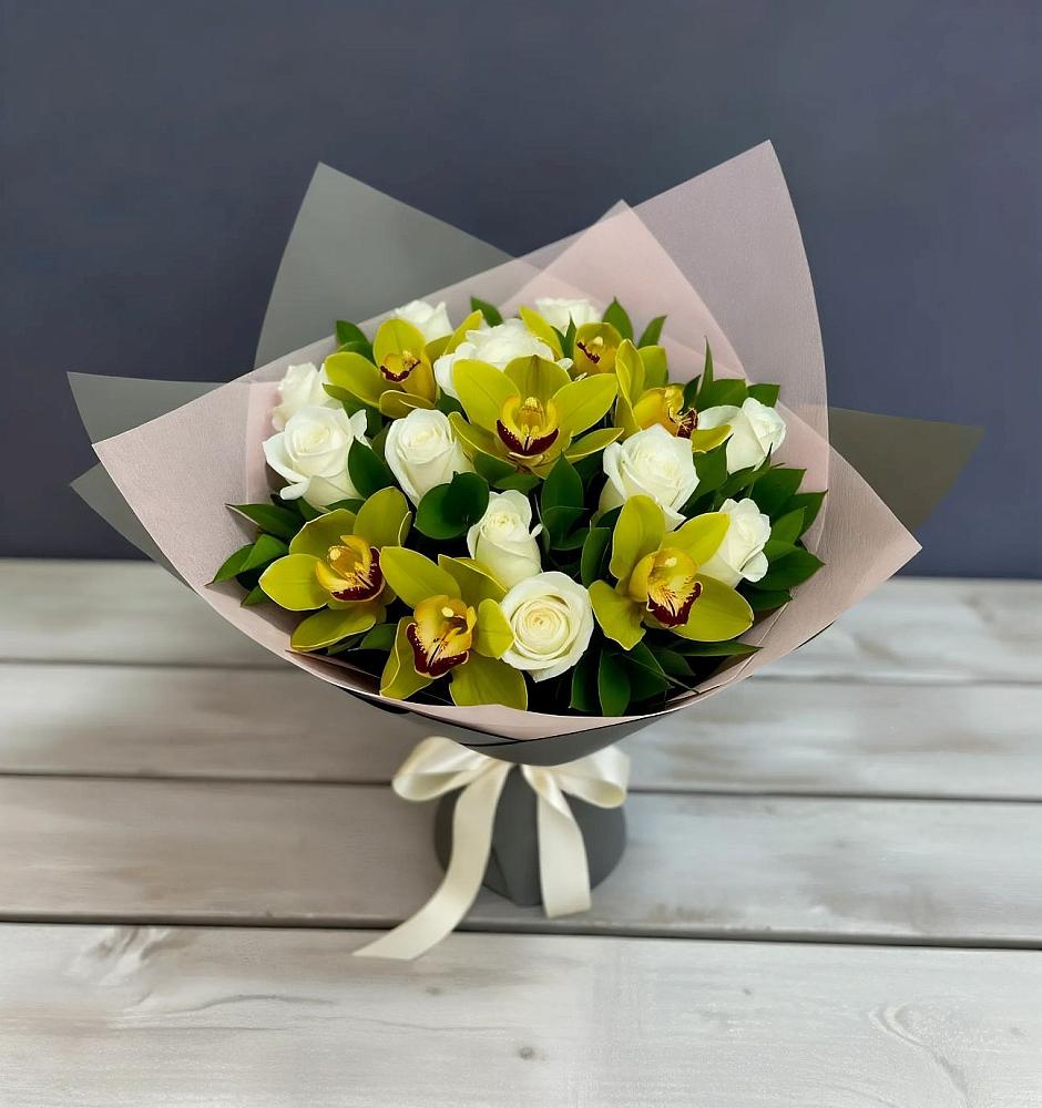 Букет цветов из: Орхидеи и Розы в Чусовом