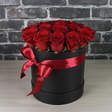 Цветочная композиция из Розы в шляпной коробке в Чусовом