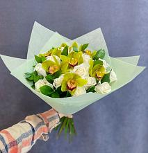 Букет цветов из:  Орхидеи и Розы в Чусовом